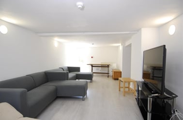 Lipson Road, Lipson, Plymouth - Image 2